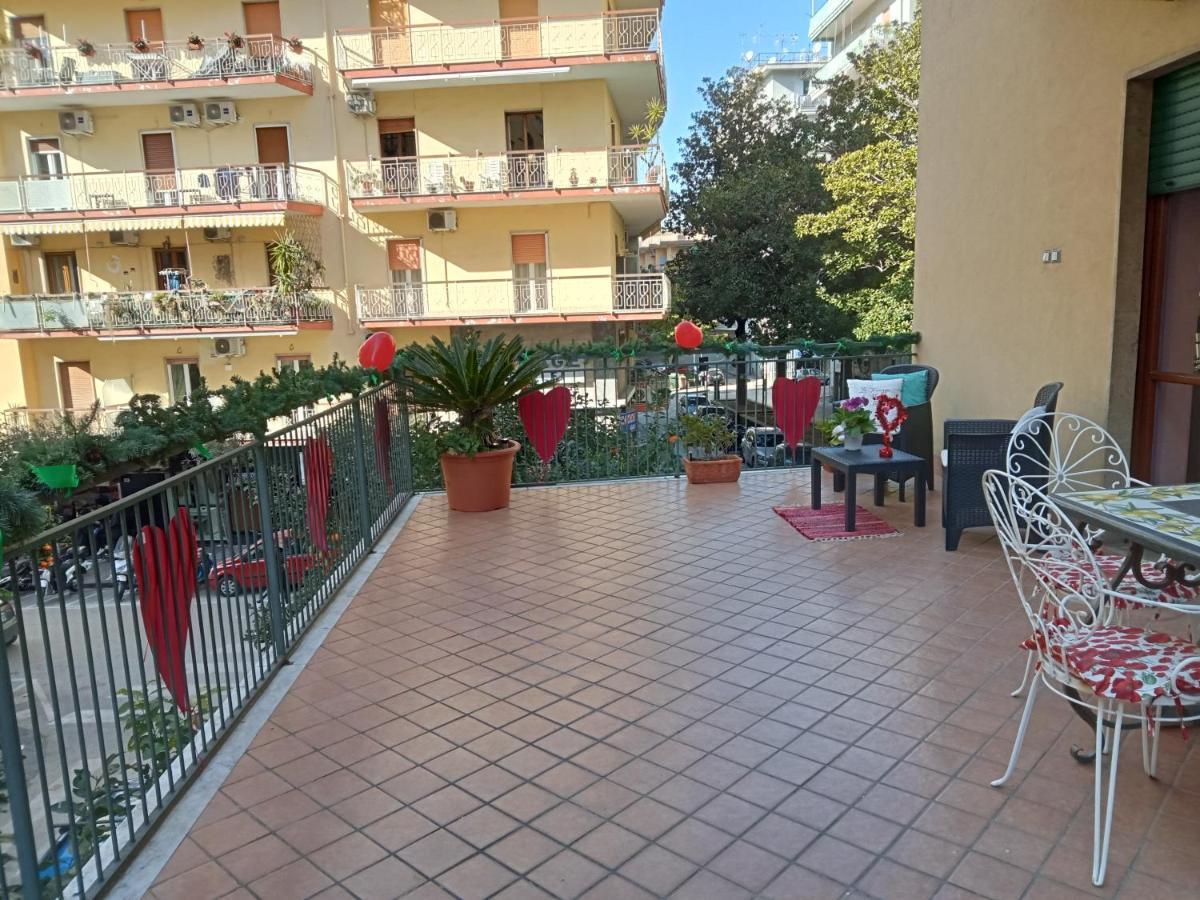 La Terrazza Di Monica & Teresa Bed & Breakfast Portici Luaran gambar