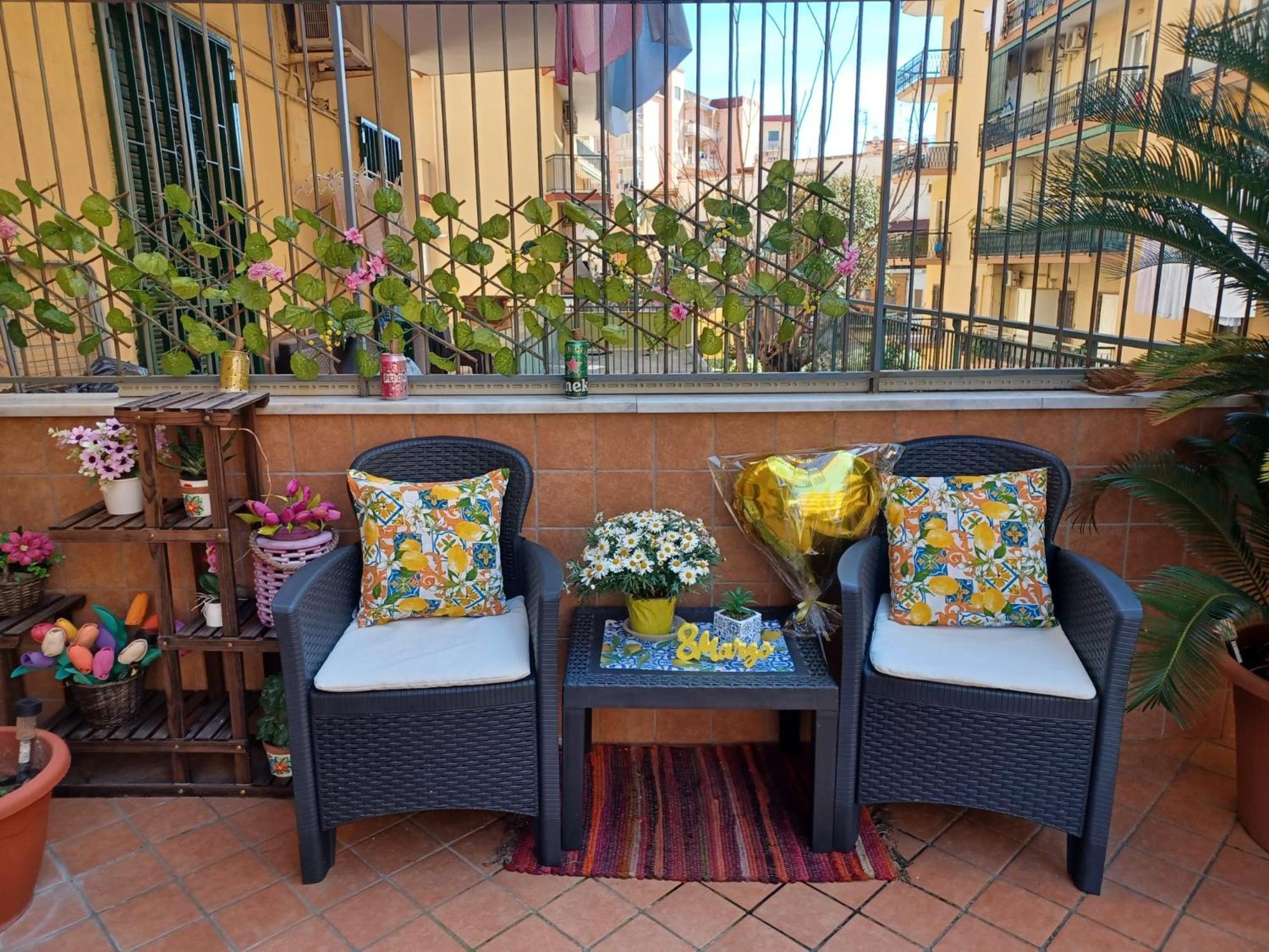 La Terrazza Di Monica & Teresa Bed & Breakfast Portici Luaran gambar