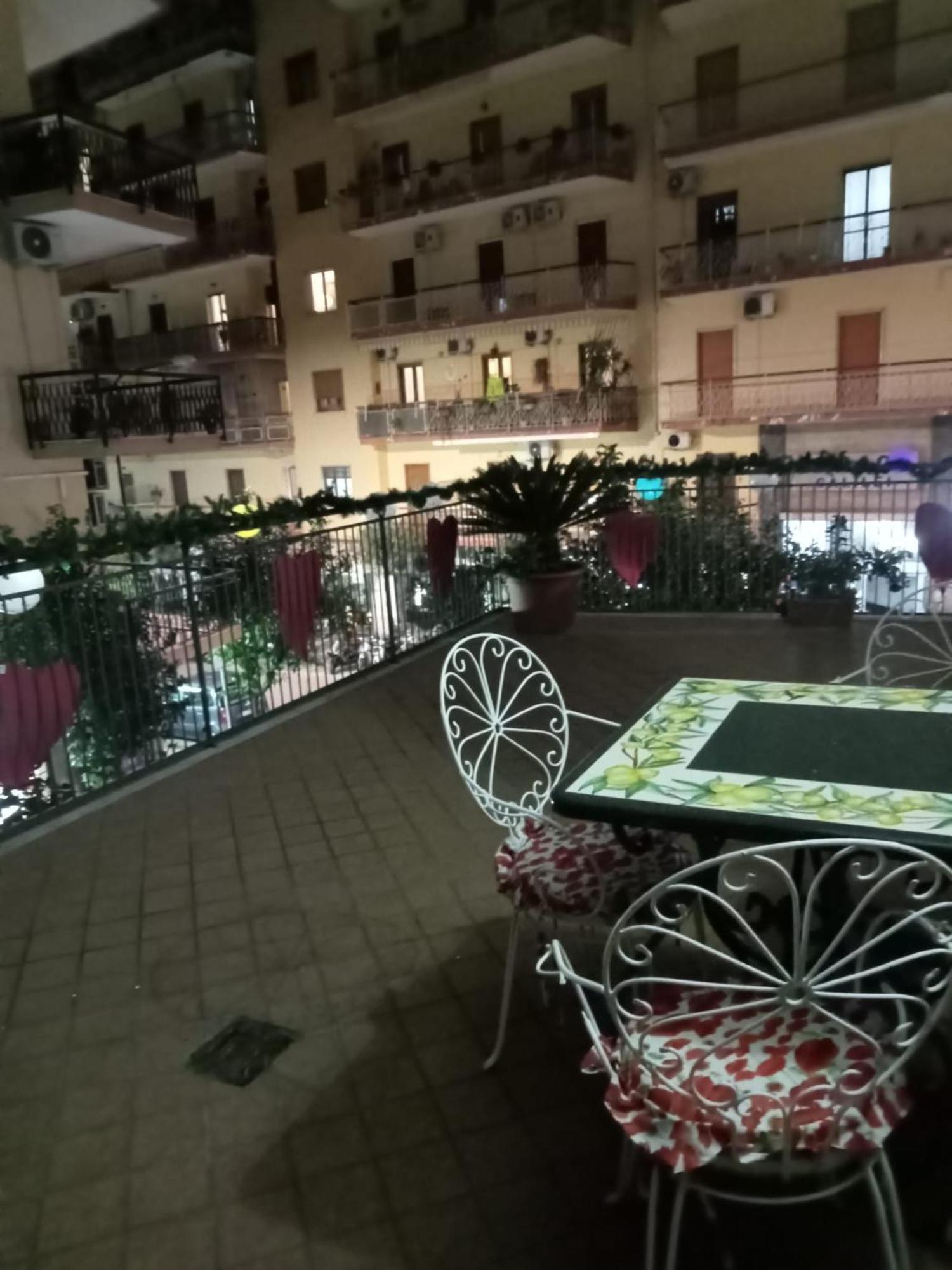 La Terrazza Di Monica & Teresa Bed & Breakfast Portici Luaran gambar