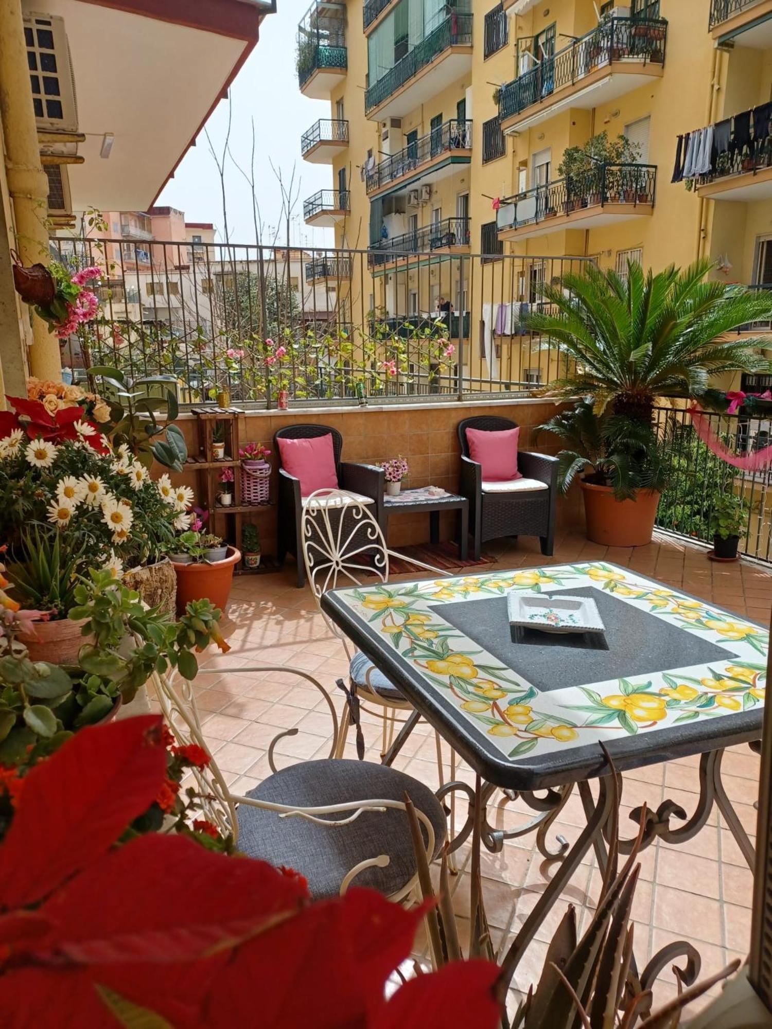 La Terrazza Di Monica & Teresa Bed & Breakfast Portici Luaran gambar