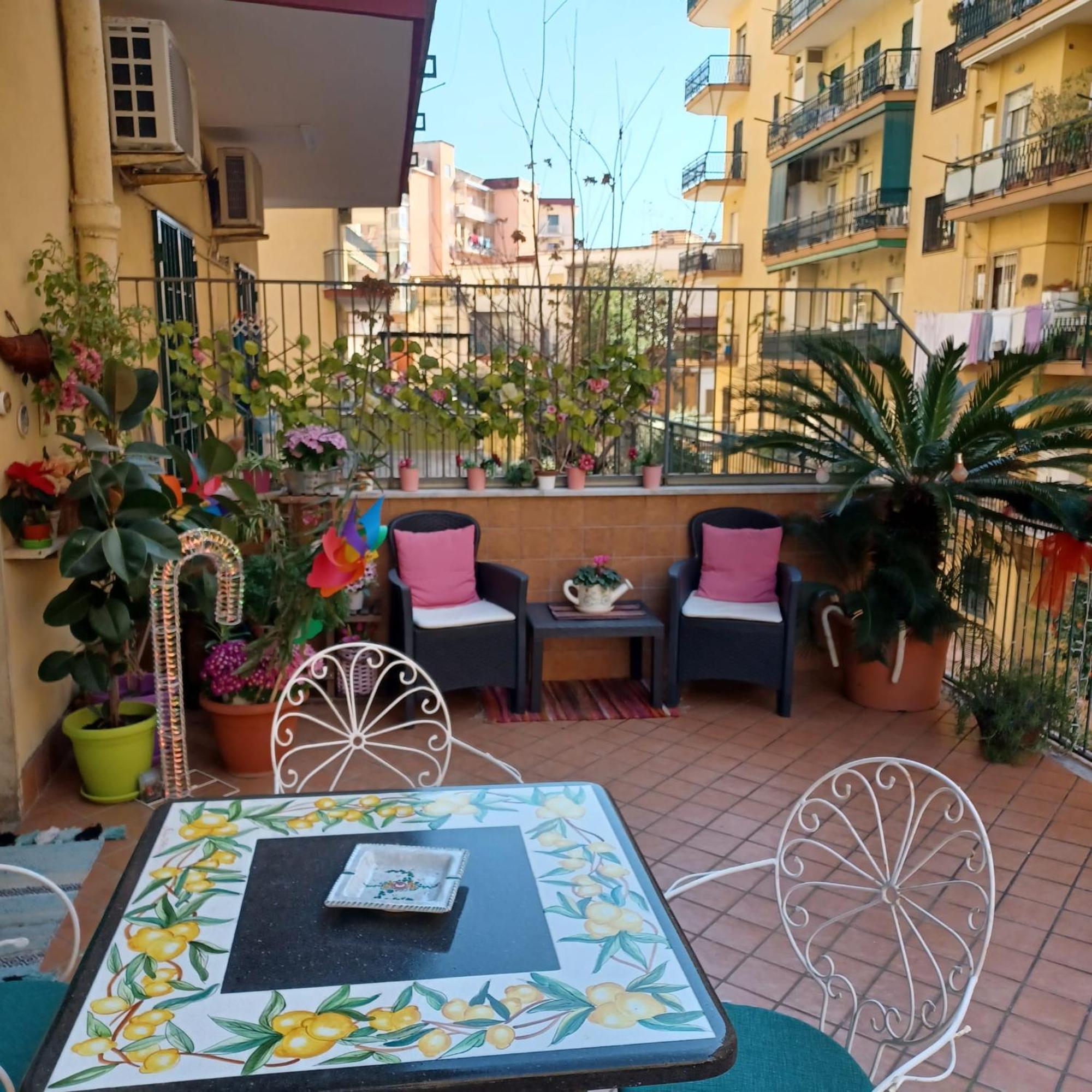La Terrazza Di Monica & Teresa Bed & Breakfast Portici Luaran gambar